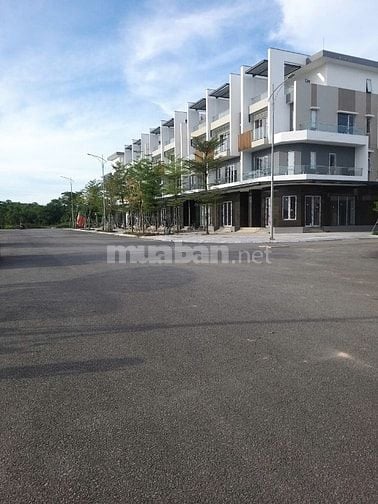Nhà phố 3 tầng BGI mặt tiền đường lớn giá tôt