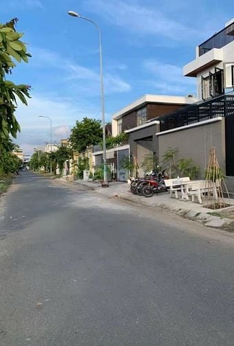 Biệt thự 3 tầngkhu Cao Cấp chỉ bằng giá đất thích hợp an cư và đầu tư 