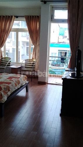 Phòng bancol  quận 10 đầy đủ nội thất, giá 4,8 tr/th