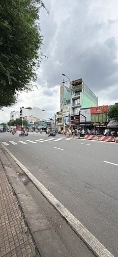 SIÊU PHẨM MẶT TIỀN 12M KDC NAM HÙNG VƯƠNG 22 PHÒNG NỘI THẤT CAO CẤP 