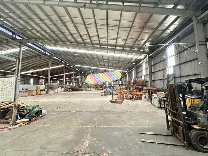 Cho thuê xưởng KCN thuộc huyện Bến Lức, DT KV : 12.500m2, XD : 7.000m2