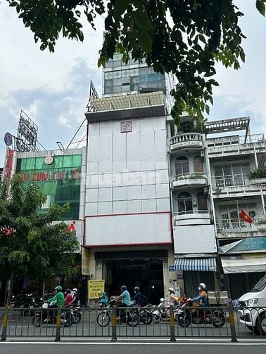Bán Tòa nhà Hầm 6 tầng Mặt tiền Lý Thái Tổ DT: 6,3x23m Giá chỉ 33 tỷ