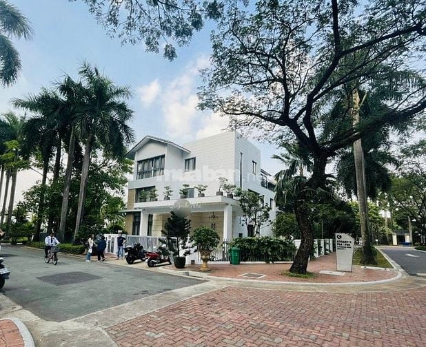 Bán Biệt Thự Villas Riviera - Giang Văn Minh - DT 591m2 - Giá 250 tỷ