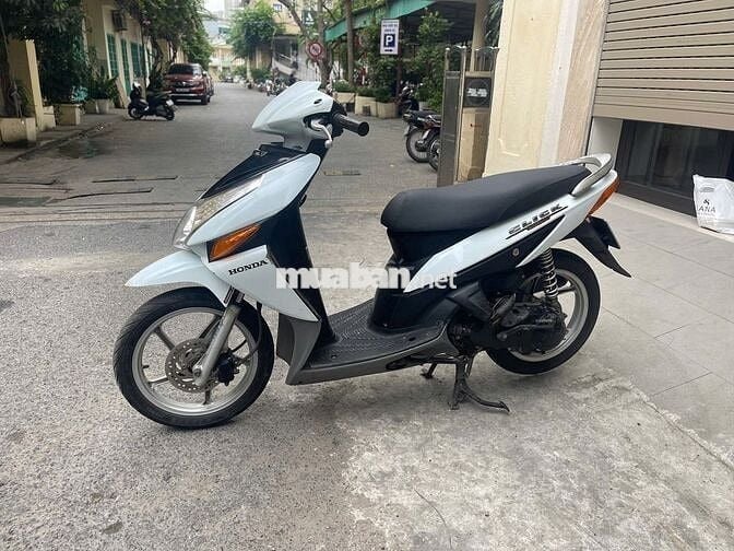 Xe Click biển 30L5-1430 màu trắng-đen