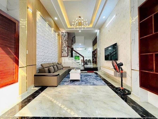 Siêu nhà lớn 64,7m2 đường Lê Trực thanh toán 2 tỷ 390tr sở hữu nhà shr