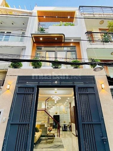 Bán nhà hẻm xe hơi 5m Tôn Đản P15 Q4 68,9m2- 1tỷ950tr