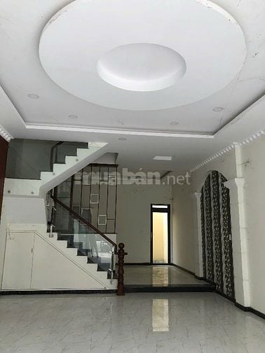 Nhà bán gần chợ Bình Chánh 1 trệt 1 lầu. Giá 2.195 tỉ