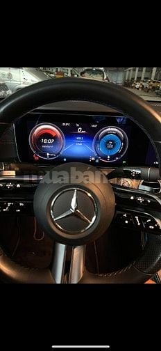 Mercedes Benz E300 AMG 2.0 màu đen sx 2021 đăng kiểm 2027.