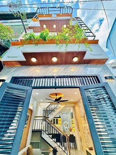 Thím Chi bán nhà ngay ngõ Võ Văn Tần Giá tốt dọn vào ở ngay