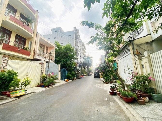 Bán nhà đường số lâm VĂN BỀN,bình thuận ,quận 7 dt:5×20,gia:16,5ty