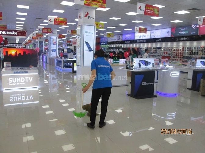 Tuyển nhân viên kho hàng đóng gói dán tem nhãn và tạp vụ 