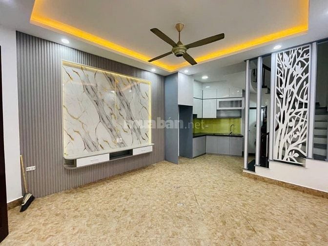 LÔ GÓC Ô TÔ ĐỖ CỬA 30M 5 TẦNG GIÁ 6,3 TỶ