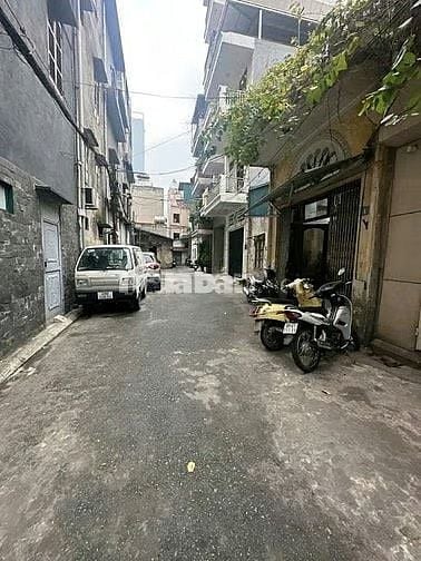 Cần bán mảnh đất 92,8 m2 ở 451/1 Nguyễn Văn Cừ, Long Biên, Hà Nội