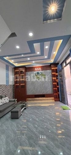 cách xe hơi quay đầu 1căn nhà 28/lương văn can P15Q8.4tỷ750(TL)