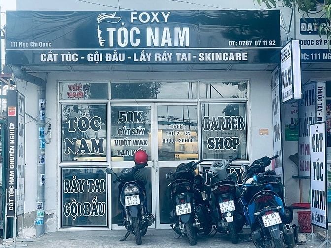 TUYỄN NHÂN VIÊN LẤY RÁY TAI -GỘI ĐẦU 