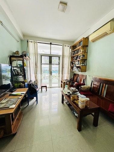 Ngộp bán gấp nhà 2lau,Nguyễn Trung Trực,Bình Thạnh,4.2x14m,HXH,hơn 7ty