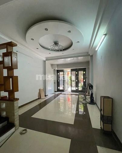 Nhà cao cửa rộng Nguyễn Văn Huyên, 2 thoáng, mặt đường ô tô to tránh