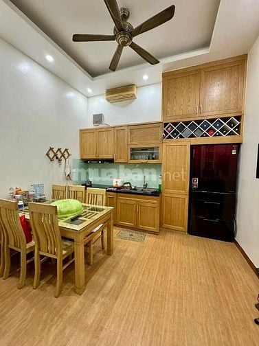 GIÁ NÀO CŨNG BÁN nhà đầu ngõ Ngọc Thuỵ, giá 5.6 tỷ, 40m2x3T