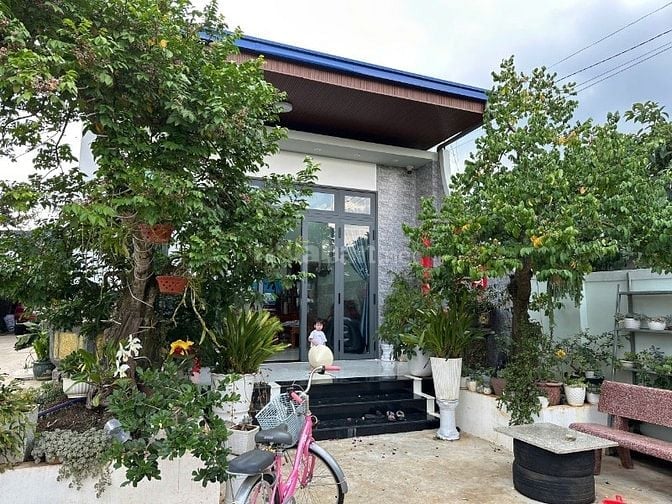 Nhà vườn nghỉ dưỡng Đức Trọng gần sân bay full nội thất giá 3.7 tỉ