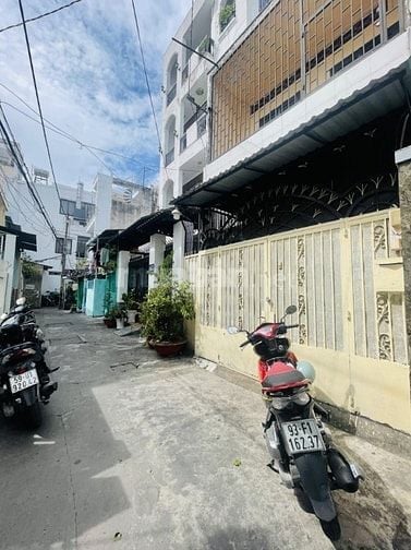 Giá nhỉnh 7T, hẻm 4m - 3/2 Quận 10 DT 45m2, đối diện Chung cư Hà Đô.