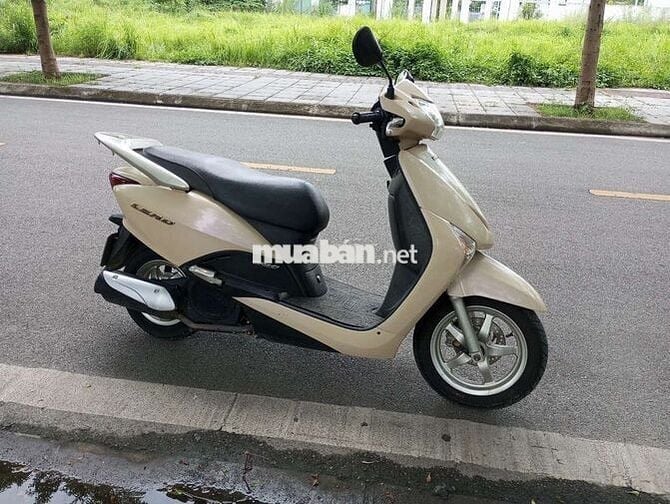 Nhà bán xe Lít chân chống điện