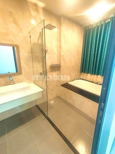 Bán nhà 5 tầng mới đẹp có thang máy mặt tiền đường Trần Nguyên Hãn