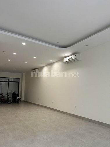 CC cho thuê tầng 1 nhà phố đường Nguyễn Cảnh Dị