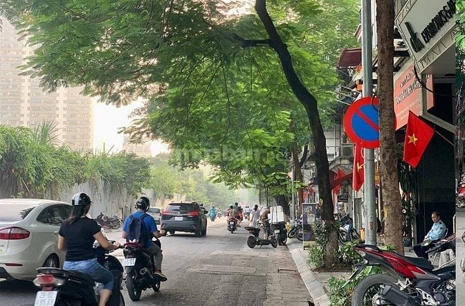 Căn hộ Tầng 2 Phố Cổ - Một bước xuống phố Nguyễn Công Trứ. Giá cực sốc