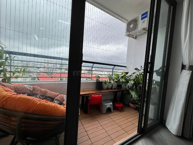 Tôi bán 4 căn hộ CC 312 Lạc Long Quân 68M2, 2PN, Bancong hướng Đông.
