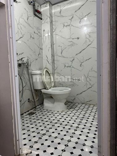 Cho thuê phòng 20m2 đủ đồ Ngõ 37 Tây Kết HBT - HN 
