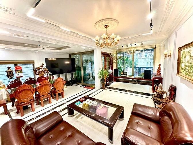 Bán nhà đường Xuân Đỉnh 105m 5 tầng mặt tiền 7.1m 25,5 tỷ, Ngõ thông, 