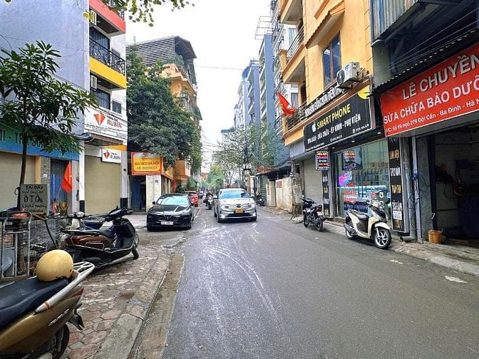 Bán gấp nhà Phố Đội cấn ,3 ô tô tránh,kinh doanh,MT 3,9M giá 15,8tỷ.