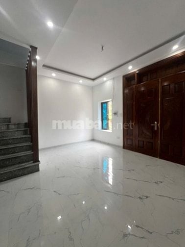Ô TÔ 7 CHỖ ĐỖ, 5 TẦNG, LÔ GÓC – BIÊN GIANG, HÀ ĐÔNG. GIÁ 3,99 TỶ