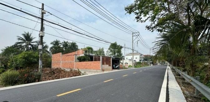 Bán lô đất 200m2 ngay KCN tiện buôn bán, xây trọ cho thuê