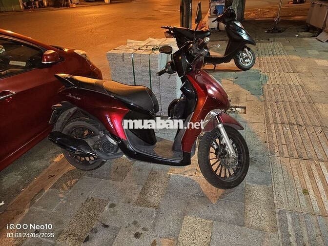 Xe janus đỏ biển tp