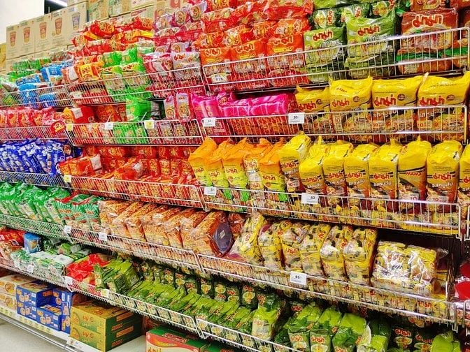 Cửa Hàng Minh Đức mới khai trương cần tuyển vị trí Bán hàng, tạp vụ