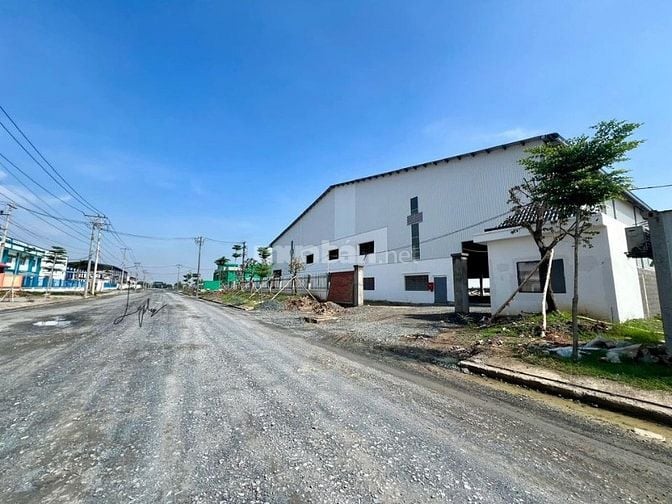 Cần bán đất kho xưởng,KCN Vĩnh Lộc 2, Bến Lức, Long An,DT đất:5.000m2 