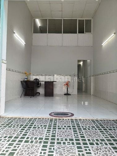 Bán nhà 2/ ngắn DT:4mX12m 1T + lửng 2pn,2w phòng khách bếp