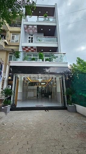 CHÍNH CHỦ BÁN NHÀ MT CHỢ PHÚ THUẬN Q.7 ĐƯỜNG 24M. 5X*20M 3 LẦU 17.5 TỶ