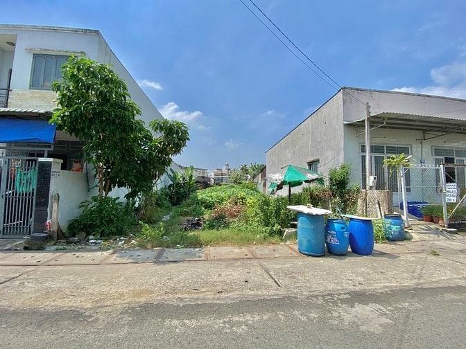 150m2 MT ĐƯỜNG SỐ 18 KDC HIỆN HỮU ĐƯỜNG THÔNG CÁCH QL22 CHỈ 100M