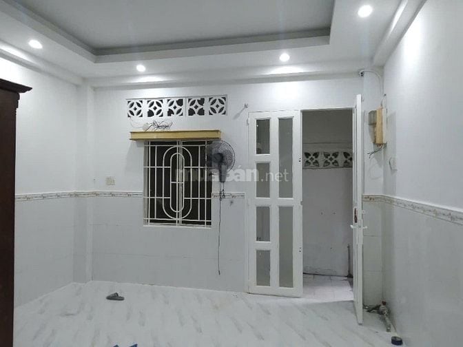 CHO THUÊ NHÀ HẺM THÀNH THÁI . QUẬN 10