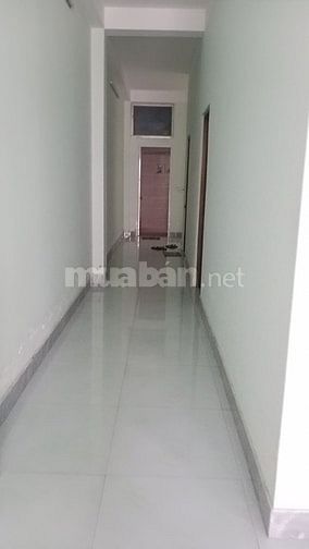 nhà 10x20m,2L ở Tỉnh Lộ 10 ,hẻm 6m 