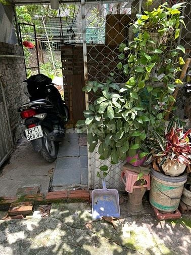 Cho thuê nhà phố Tân Mai, Hoàng Mai, nhà cấp 4, DT 27m2, có điều hoà