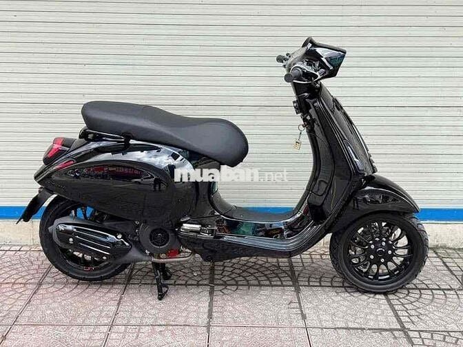 vespa spint 2015 đen bóng