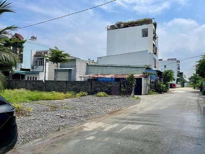 Bán đất hẻm 668 Quốc Lộ 13, Thủ Đức, dt 181m2 giá 5.7 tỷ