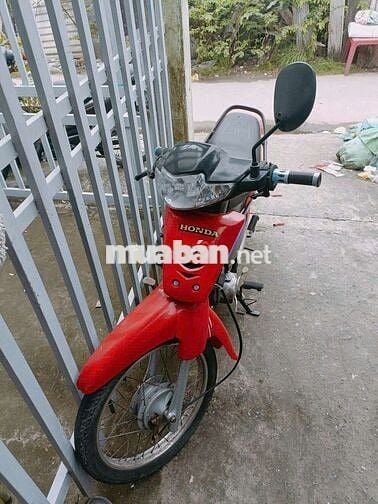 Weve em nho đang đi lai êm ru ko tien đông la