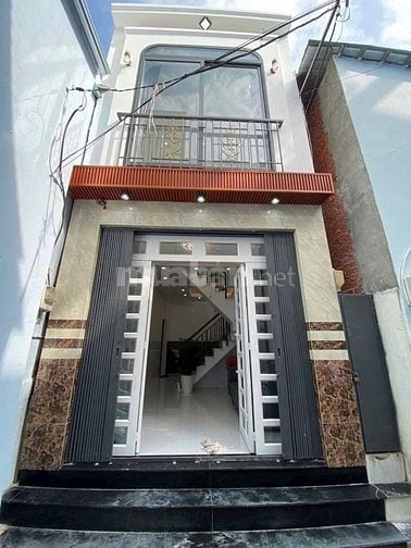 Cho thuê nhà hẻm 1/ đường Lò Gốm, P8, Q6