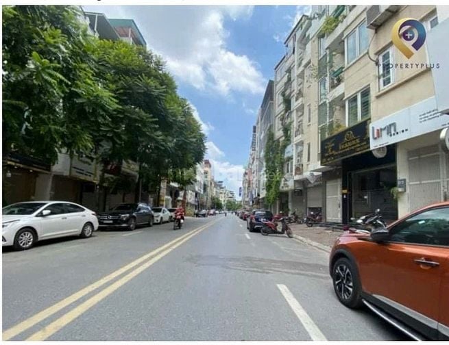 CÁCH 1 NHÀ RA PHỐ TRUNG PHỤNG - DT: 42m2 - 6 tầng