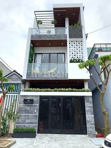 Cho thuê nhà nguyên căn trong hẻm gần trung tâm tiện đi lại. Gần chợ..