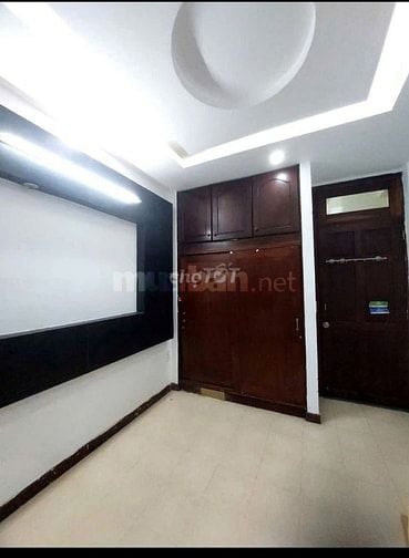 1PN TÁCH BẾP CỬA SỔ 451 HAI BÀ TRƯNG Q.3, GẦN CẦU KIỆU,ĐỐI DIỆN Q.1